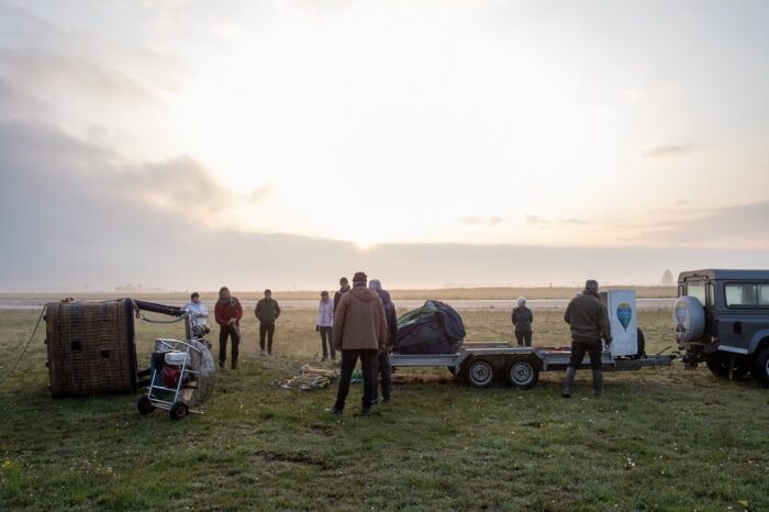 RdV au petit matin pour le baptême en montgolfière
