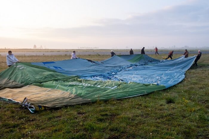 Déploiement de la voile de la montgolfière